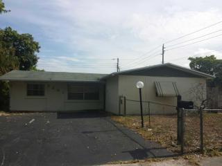 7201 Cleveland St, Hollywood, FL 33024-5423
