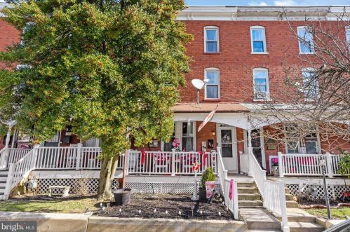 118 Green St, Downingtown, PA 19335-3018