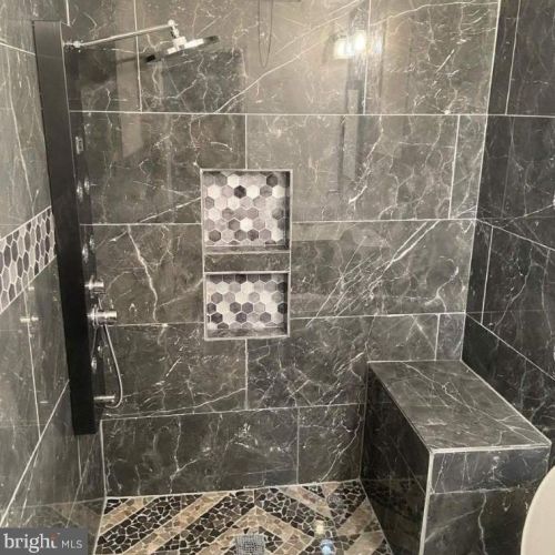 1030 Kenwood Ave, Camden, NJ 08103-2733