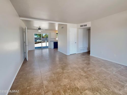 2390 Window Rock Pl, Tucson, AZ 85710-6120