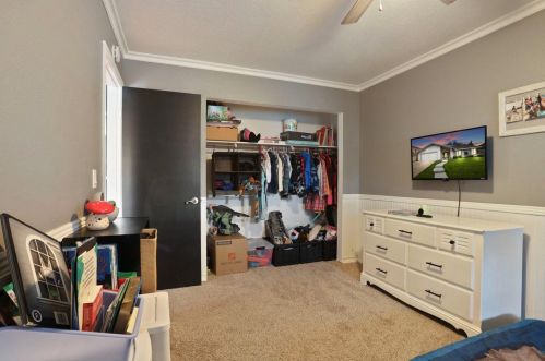 9020 Lismore Dr, Elk Grove CA  95624-2661 exterior