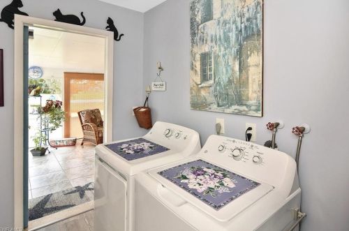 1097 Alhambra Cir, Naples FL 34103-3287 exterior