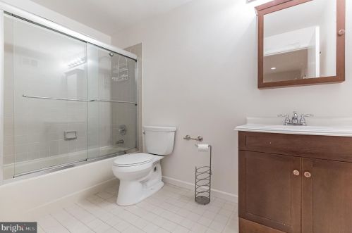 12 Oak Pl, Princeton NJ  08540-4745 exterior