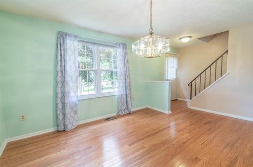 3064 Bardonner Rd, Gibsonia, PA 15044-8105