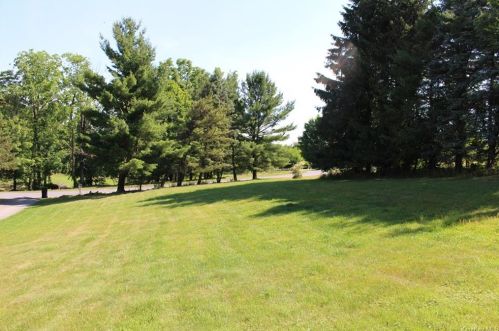 2 Sunrise Rdg, Florida NY  10921-3112 exterior