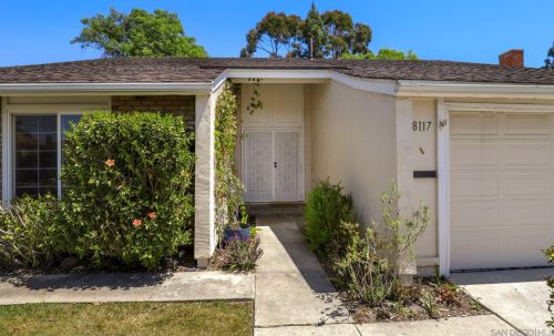 8117 El Extenso Ct, San Diego, CA 92119-1134