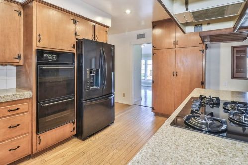 1229 Carmel Dr, Simi Valley CA 93065-4118 exterior