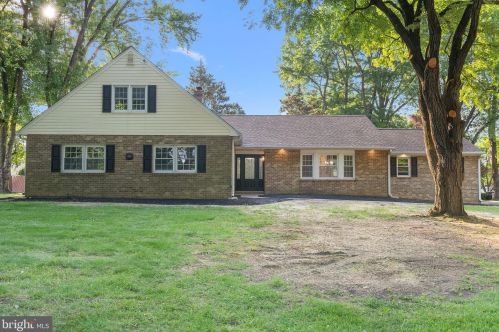232 Coachlight Ter, Huntingdon Valley, PA 19006-3013