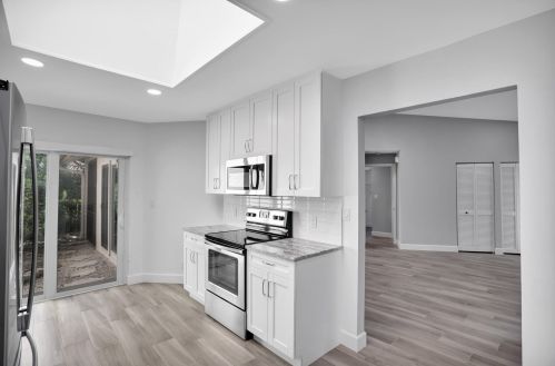 23271 Water Cir, Boca Raton FL  33486-8536 exterior