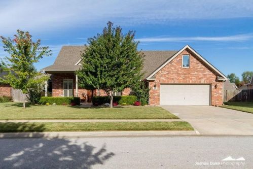 3800 River Bend Dr, Fayetteville, AR 72704-6344