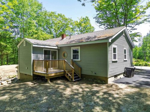 429 Main St, Danville NH  03819-3135 exterior