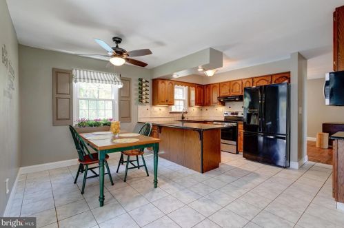 1942 Bergdoll Ave, Boothwyn PA 19061-2618 exterior