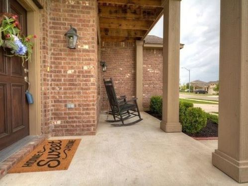 1216 April Meadows Loop, Georgetown TX  78626-7096 exterior