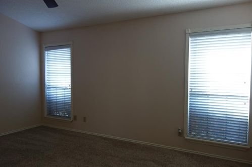 989 Downey Dr, Lewisville TX  75067-7435 exterior