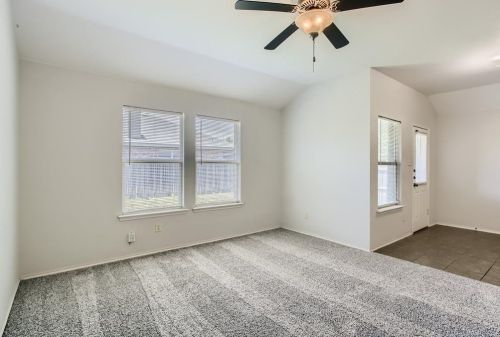 3015 Glenrose Dr, Seagoville TX  75159-1432 exterior