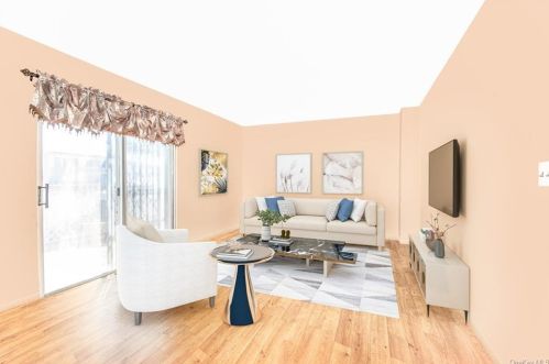 12 Wade Sq, Bronx, NY 10457-1651