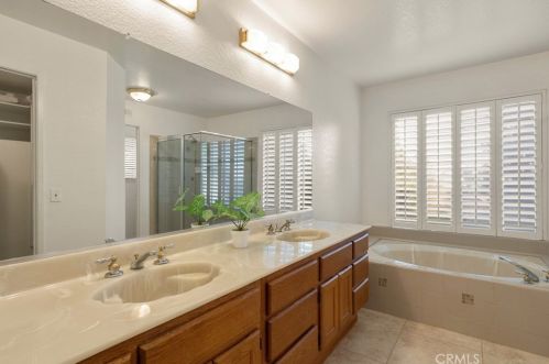 1512 Mansfield Ct, Upland CA  91784-7963 exterior