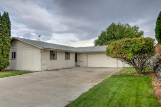 807 5 St, Selah WA  98942-1671 exterior