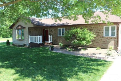 306 Duffield St, Bloomfield, IA 52537-1110