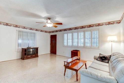 5655 Palm Ave, Daytona Beach FL 32117-3344 exterior