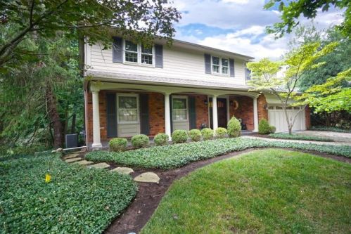 347 Circlewood Ln, Cincinnati, OH 45215-4108