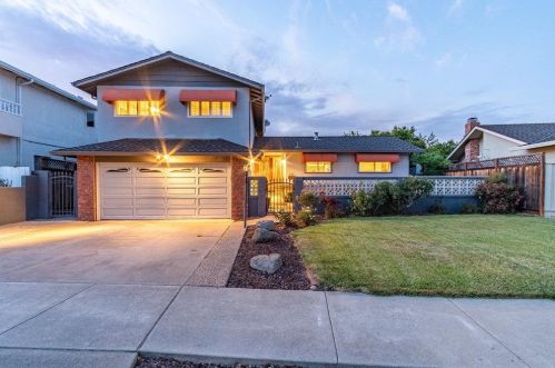1341 Fernwood Ln, Gilroy, CA 95020-4703