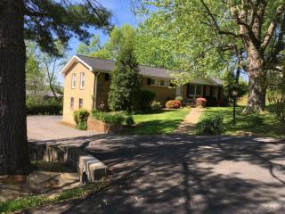 2114 Layton Rd, Clarksville, TN 37043-5234
