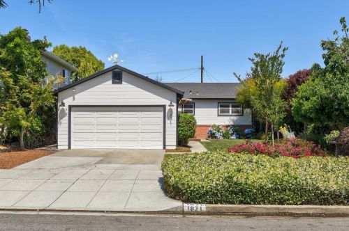 1871 Anamor St, Redwood City, CA 94061-2632