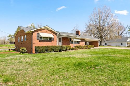 1725 Nc Highway 135, Eden, NC 27288-7584