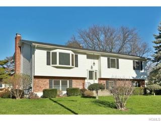 15 Sterling Pl, Blauvelt, NY 10913-1416