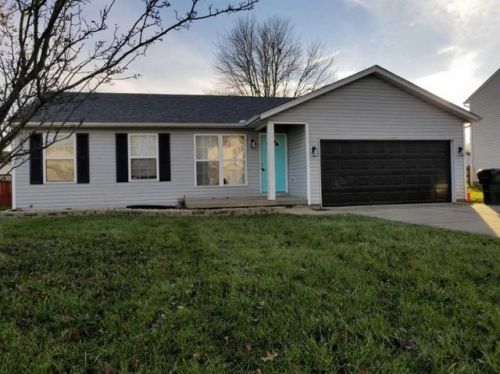 17 Eastridge Dr, Amelia, OH 45102-1883