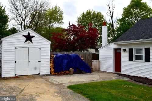 1123 Rana Villa Ave, Camp Hill, PA 17011-6931