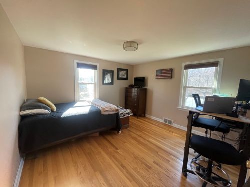 2422 Savannah Rd, New Castle PA  16101-5537 exterior