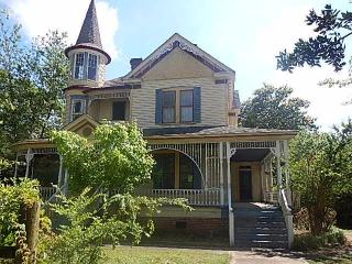 520 Short St, Batesburg-Leesville, SC 29006-1727