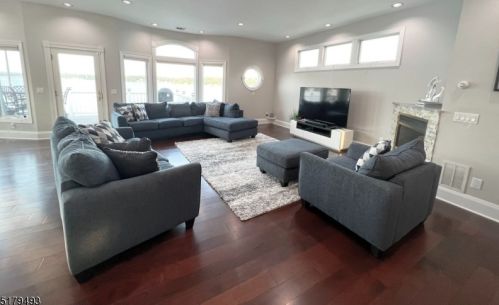 91 Bertrand Rd, Mount Arlington NJ  07856-1405 exterior