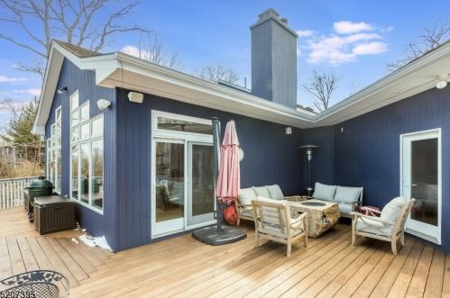 163 Hillcrest Dr, Parsippany NJ  07834-1413 exterior
