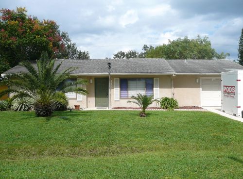 117 Lakehurst Dr, Fort Pierce, FL 34983-2545