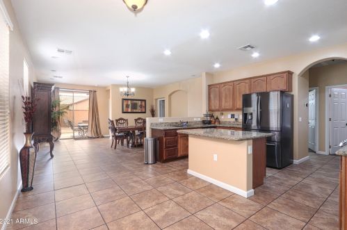 46031 Holly Dr, Maricopa, AZ 85139-6978