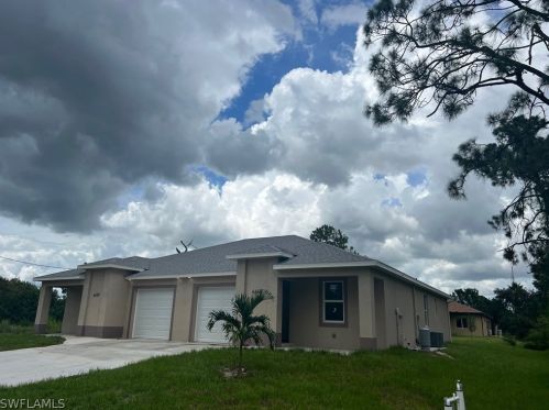 4648 28th St, Lehigh Acres, FL 33973-6123