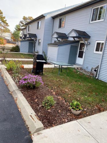 15 Burns Ave, Concord NH  03301-6152 exterior