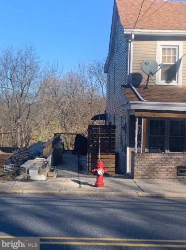 240 Berne St, Schuylkill Haven, PA 17972-1806