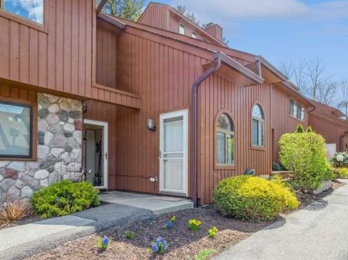 183 Red Cardinal Ct, Poughkeepsie, NY 12603-3536