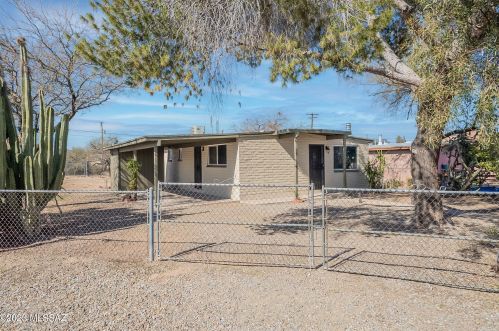 1641 Circle B Dr, Tucson, AZ 85713-6604