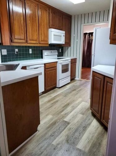 113 Mdw Ln, Denton TX  76207-7409 exterior