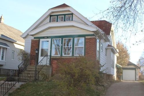 2120 62nd St, Milwaukee WI  53213-2053 exterior