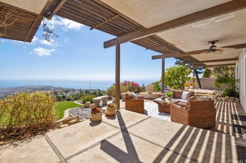 3335 Starline Dr, Palos Verdes Estates CA  90275-6310 exterior