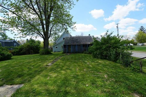23 Wayne St, Bloomingburg, OH 43106-9010