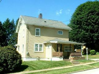285 Church St, Indiana, PA 15701-2198