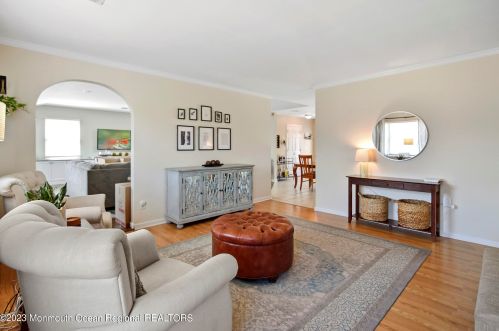 15 Garrison Dr, Hazlet, NJ 07730-1913