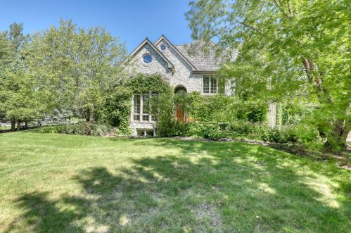 4134 Stonefield Rd, Thiensville, WI 53092-2769